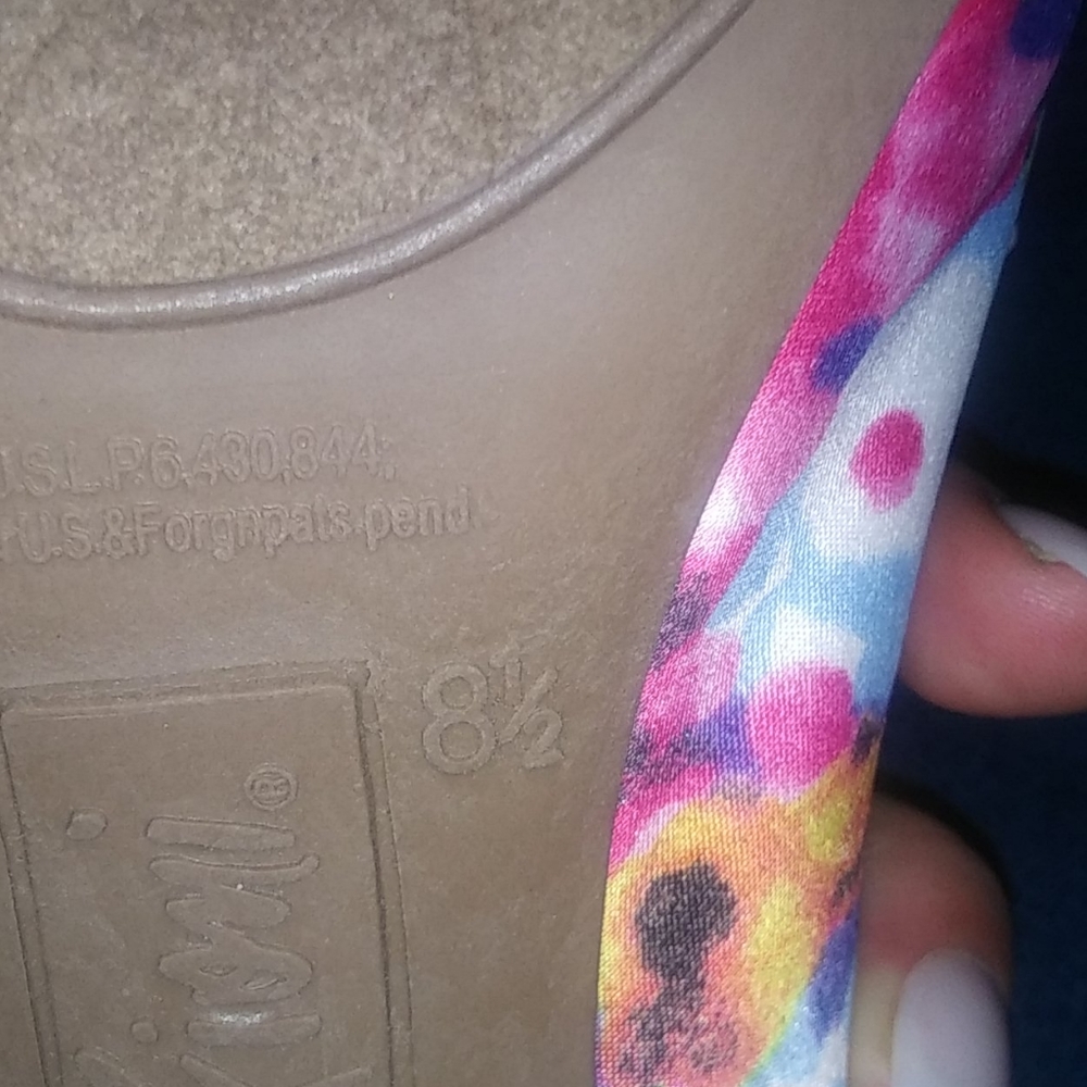 Heels - Picture 4 of 4